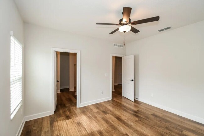 Foto del edificio - 733 Morgans Treasure Rd