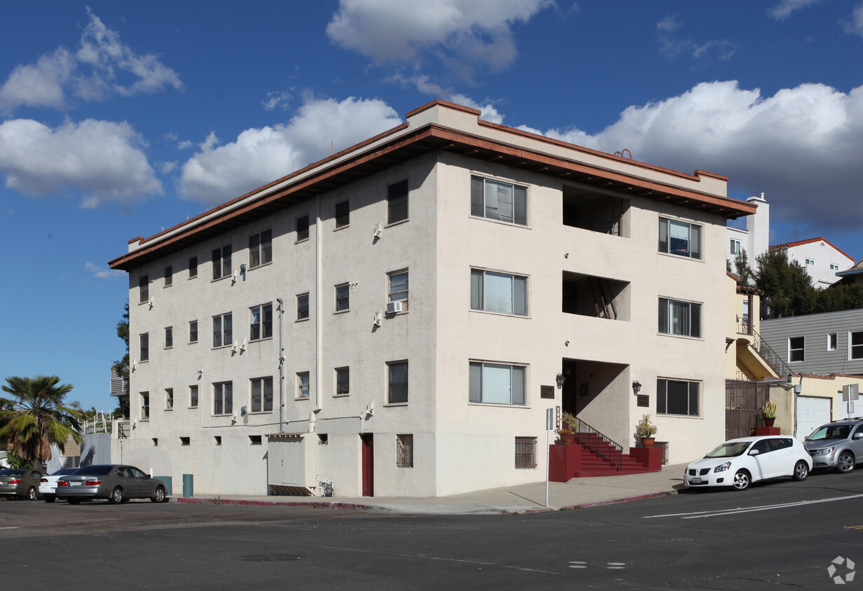 Primary Photo - Wilshire Apartments