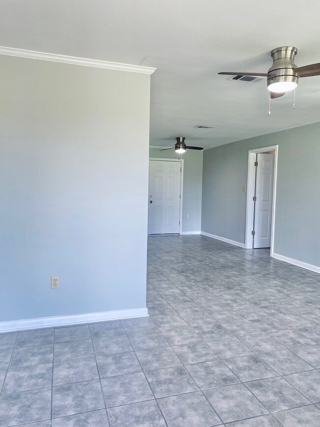 Building Photo - 15135 Montecino Dr