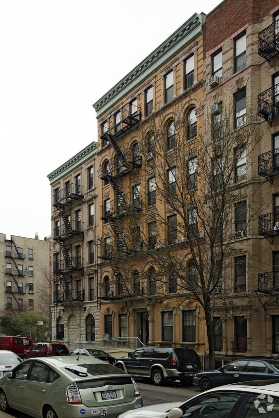 Building Photo - 340 E Fourth St