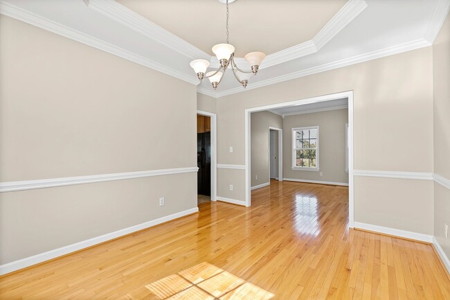 Building Photo - Charming 3-Bedroom Home in Prime Raleigh L...