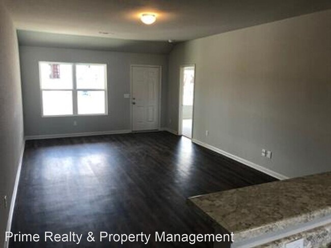 Foto del edificio - 4 br, 2 bath House - 3349 Wilshire Blvd