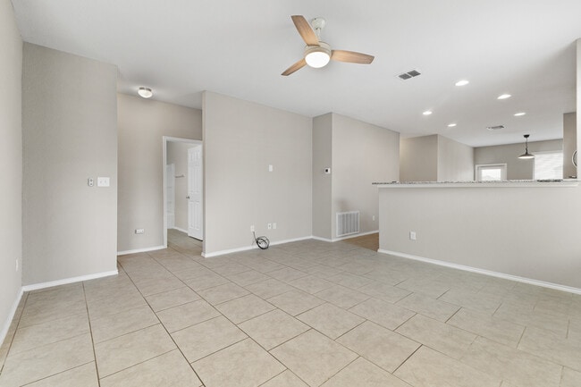 Building Photo - 10719 Noble Canyon
