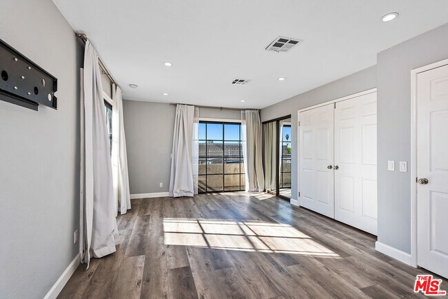 Foto del edificio - 3780 Ocean View Ave