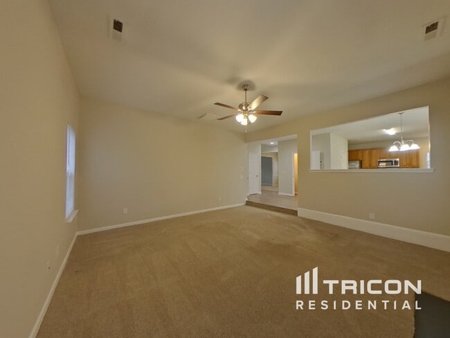 Building Photo - 3830 Pauline Ln