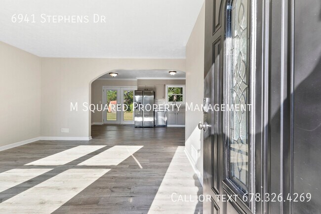 Foto del edificio - 6941 Stephens Dr