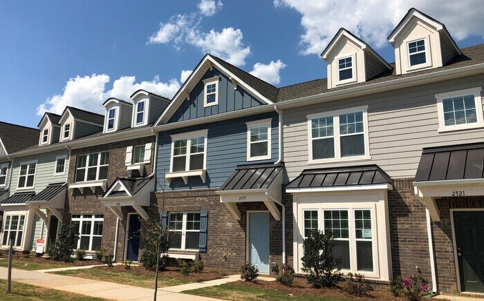 Foto principal - 3 Bedroom Townhome Bonterra Village AVAILA...
