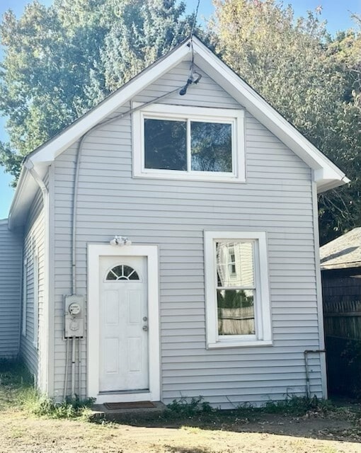 Building Photo - 1491 Elm St