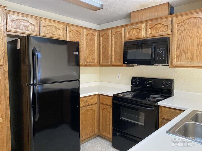 Building Photo - 3361 Lagomarsino Ct