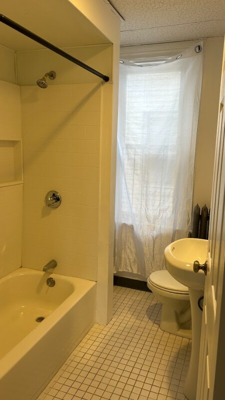 Foto del edificio - 137-139 Academy Ave