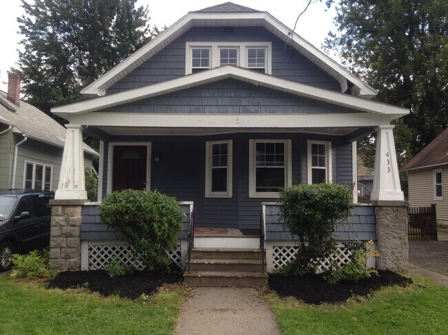 Building Photo - 433 Partridge St