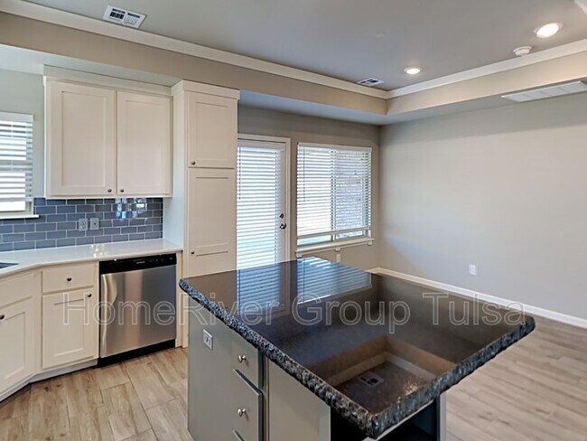 Foto del edificio - 3642 East Cherry Hill Ct