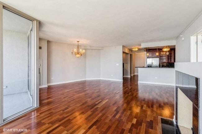 Foto del edificio - 420 E Waterside Dr