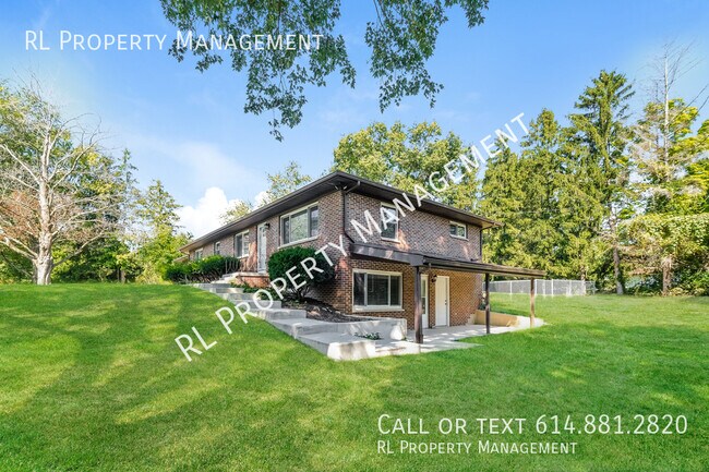 Foto del edificio - Beautiful 4 bedroom 2 bathroom home in cen...
