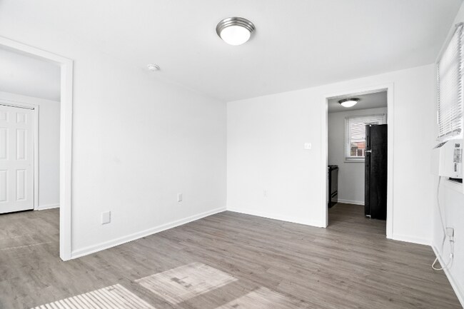 Foto del edificio - 102 S West St