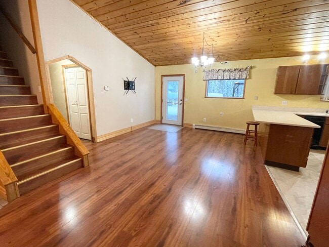 Foto del edificio - Large 4 Bd, 3 Bath House for Rent in North Pole!