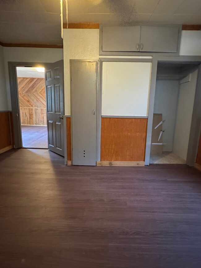 Building Photo - 316 E Kenworthy St