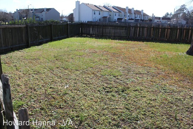 Building Photo - 3 br, 1.5 bath House - 820 Huntly Court