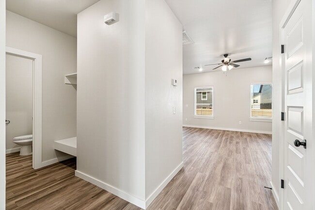 Foto del edificio - 19506 Molly Dr