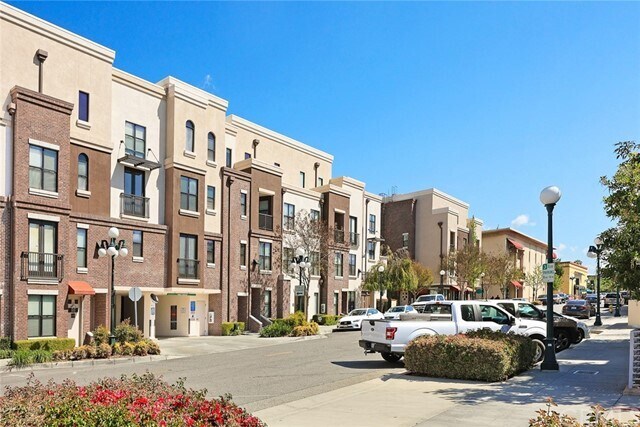 Building Photo - 135 W Colorado Blvd