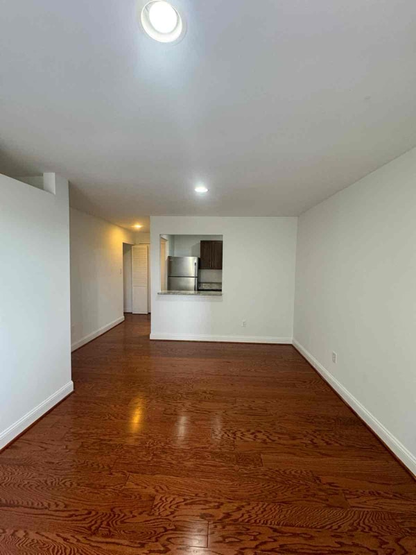 Building Photo - 3101 S Manchester St