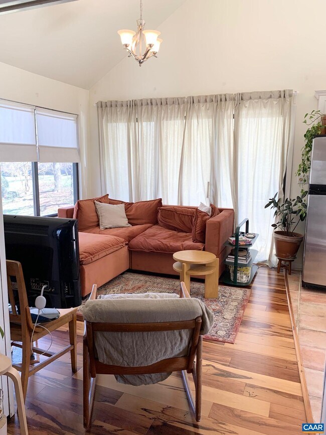 Foto del edificio - 1246 Chatham Ridge