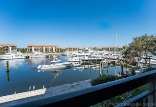 Building Photo - 2501 Marina Isle Way