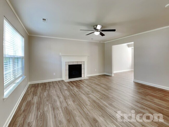 Foto del edificio - 3933 Far West Dr