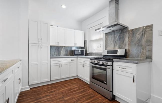 Foto del edificio - 719 S Montreal Ave