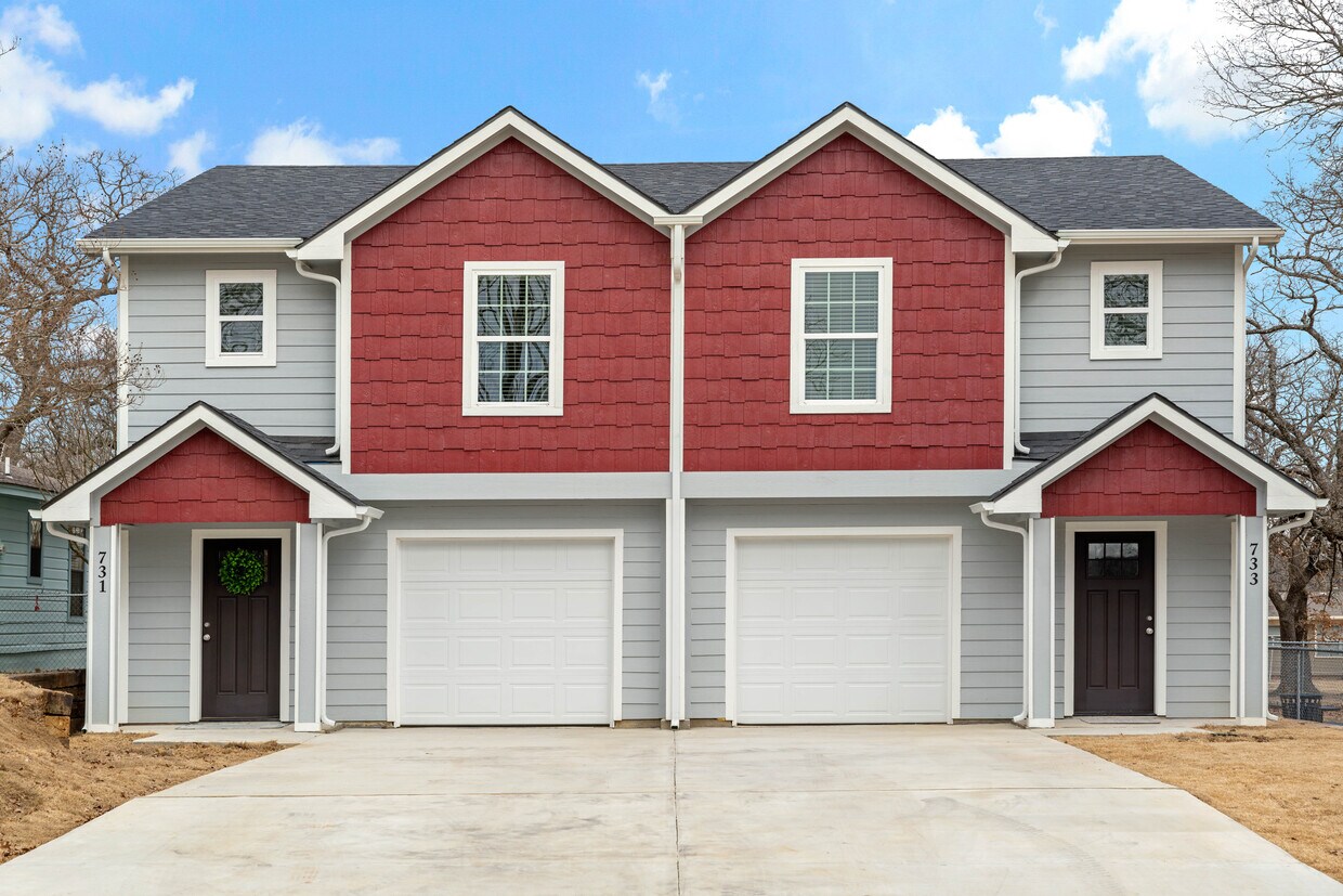 Foto principal - 731 E Woodard St
