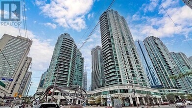 Building Photo - 10-910 Yonge St
