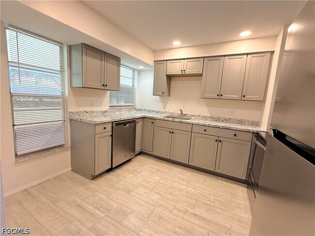 Foto del edificio - 1501 SE 32nd St