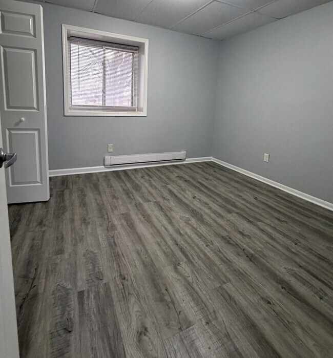 Foto del edificio - 9492 Linden Rd