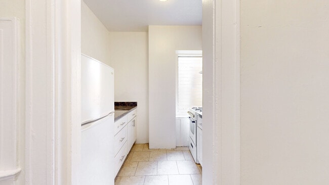 Building Photo - 422 Ellis St