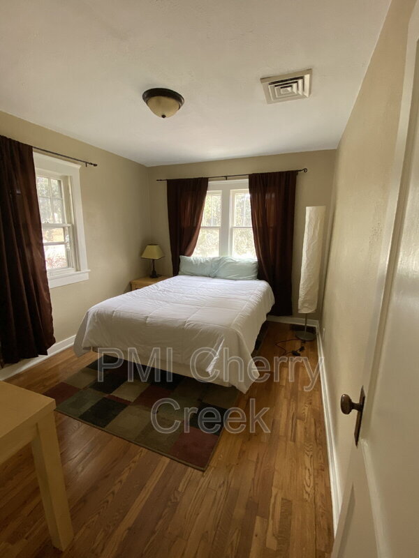 Foto del edificio - 3195 Fenton St