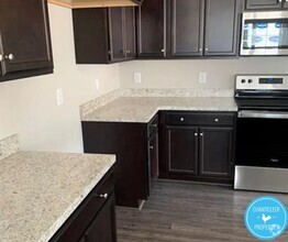 Building Photo - 837 Silver Leaf Dr