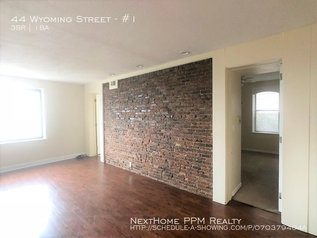 Building Photo - 44 Wyoming St