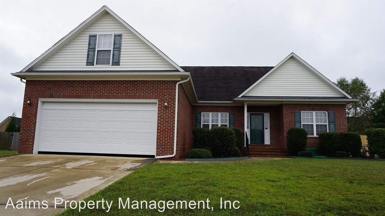 Foto principal - 3633 Heather Brooke Dr