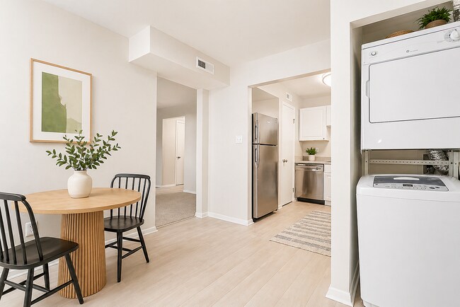 Arandela - Turlington Oaks Apartments