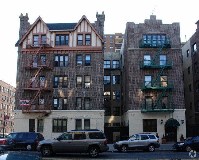 Building Photo - 87 Post Avenue