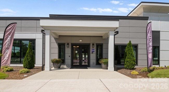 Foto del edificio - 2546 Perimeter Pointe Pkwy