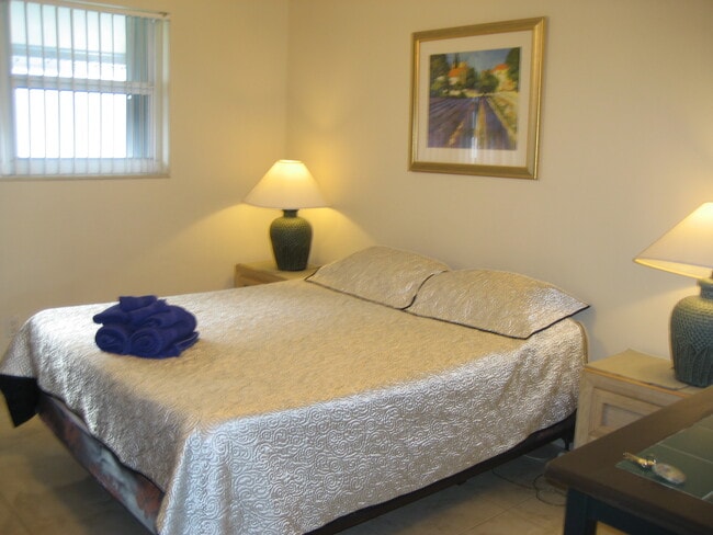 Building Photo - 36 SE 5th St