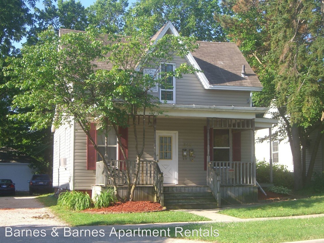Primary Photo - 513 Emmet St
