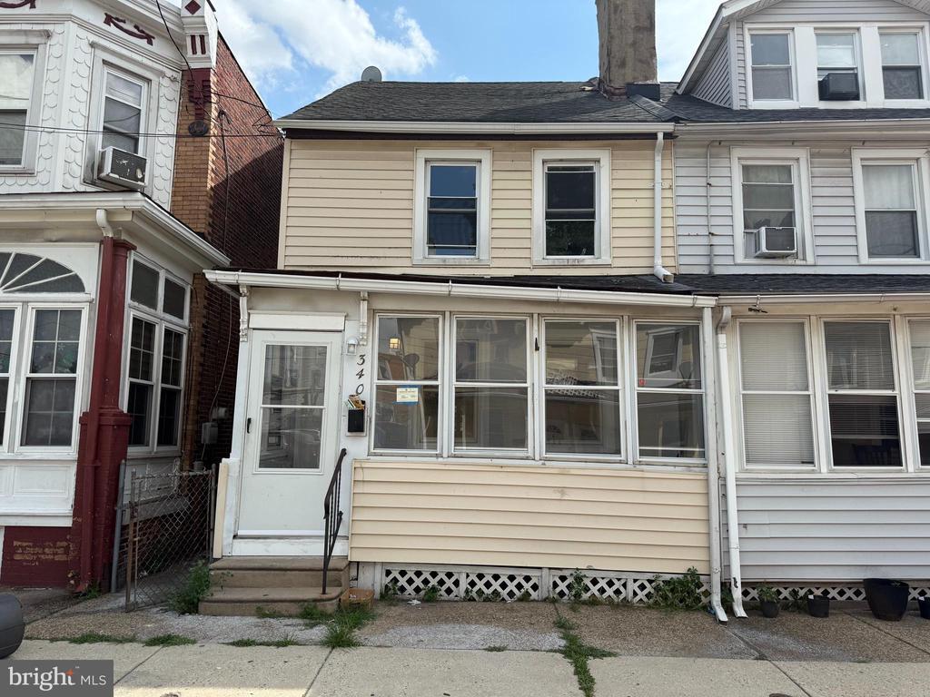 Primary Photo - 340 Middlesex St