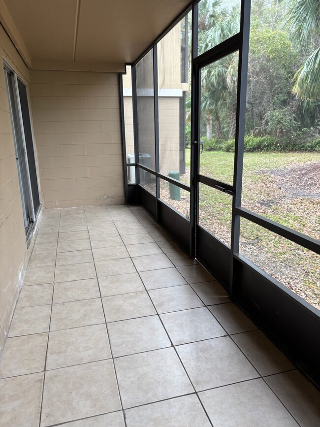 Foto del edificio - 130 Jasmine Woods Ct