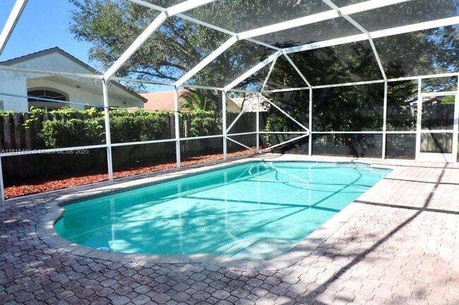 Foto del edificio - 1132 NW 143rd Ave