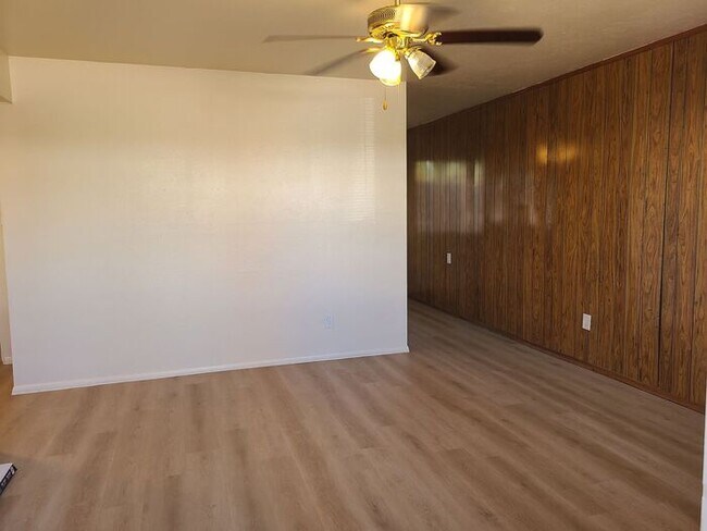 Foto del edificio - Charming two-bedroom, one-bathroom apartment
