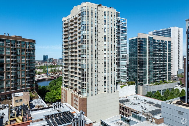 Foto del edificio - Admirals Pointe