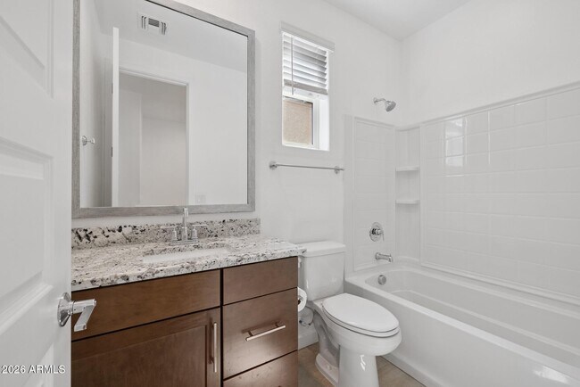 Foto del edificio - 9625 E Tesla Ave