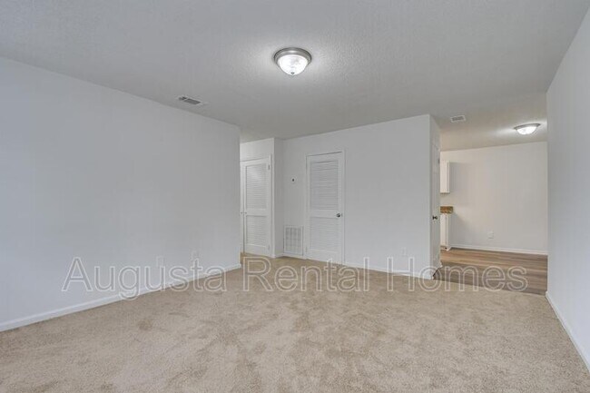 Foto del edificio - 103 Stevens Creek Ct